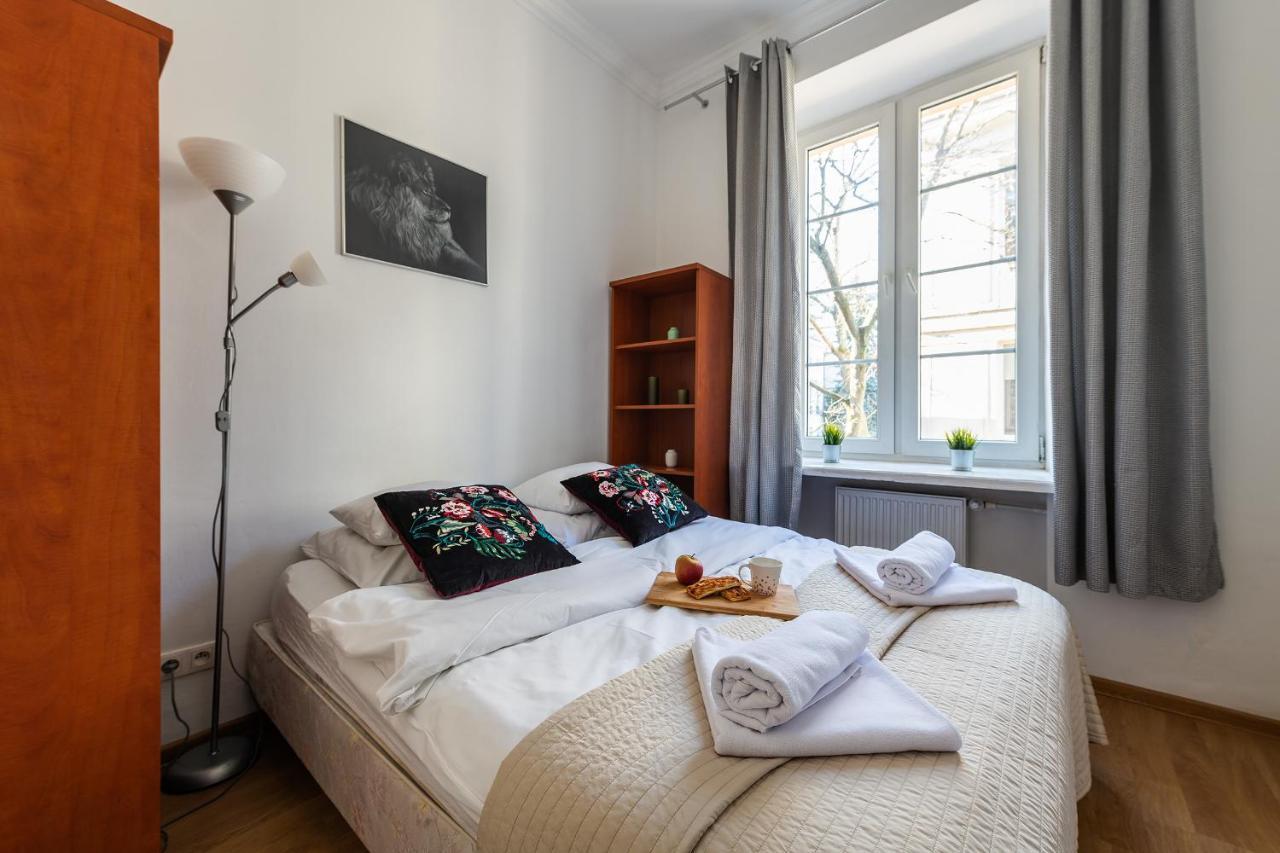 Miodowa Street P&O Serviced Apartments Warsaw Exterior photo